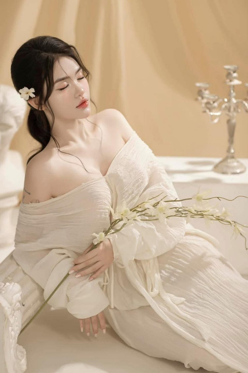 Cho cấp trên chơi vào bím vì sai lầm của mình